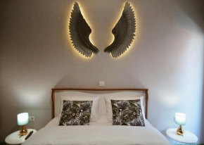 Icarus Apartments